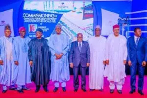La raffinerie qui vient d’être inaugurée, la Dangote Oil Refinery, est la première du genre sur le continent africain et est classée 6e au plan mondial.