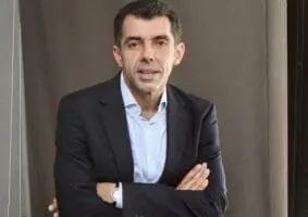 Dans un avis adressé à ses actionnaires, l’établissement a précisé qu’une Assemblée générale extraordinaire se tiendra le 16 novembre prochain pour discuter et adopter une résolution portant sur l’introduction de CFG Bank en bourse «par la voie d’une augmentation du capital social réservée au public, à hauteur d’un montant maximal de 600 millions de dirhams (58,4 millions de dollars).»