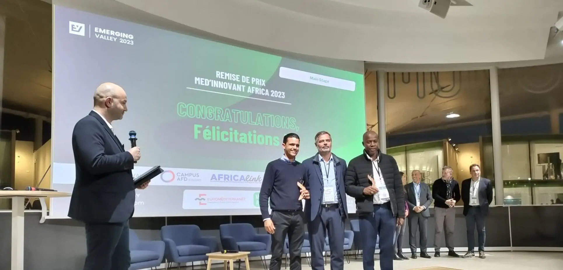La cérémonie de remise des prix de MED’Innovant Africa 2023, le concours pour la ville durable méditerranéenne organisé par l’Établissement Public d’Aménagement Euroméditerranée à Marseille (France) a eu lieu le 28 novembre lors du Sommet International Emerging Valley.