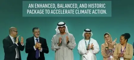 "Nous avons une formulation sur les énergies fossiles dans l'accord final, pour la première fois", s'est félicité Sultan Al Jaber, Président émirati de la COP28, qui avait été contesté ces derniers mois en sa qualité de Président de Abu Dhabi National Oil Company (Adnoc).