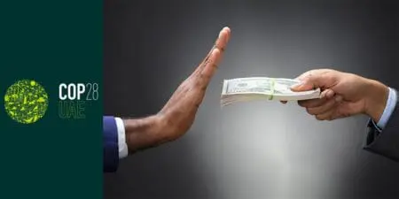 Depuis 1960, plus de 2,6 billions de dollars ont été injectés en Afrique sous forme d'aide. Entre 1970 et 1998, lorsque l'aide était à son apogée, la pauvreté a en fait augmenté de façon alarmante - de 11 % à 66 % - en grande partie à cause de cet afflux massif d'aide étrangère qui a contrecarré les effets bénéfiques escomptés.