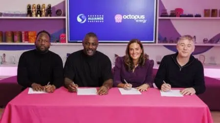 Ce partenariat marque le premier pas d'Octopus dans les énergies renouvelables en Afrique. L'accord verra Octopus et SAP - une société de développement d'infrastructures cofondée par l'acteur primé Idris Elba et Siaka Stevens, petit-fils de l'ancien Président de la Sierra Leone - ouvriront des bureaux dans ce pays d'Afrique de l'Ouest.