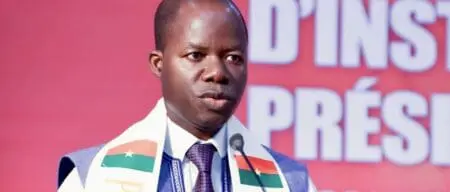 Pour Idrissa Nassa, son bureau a plusieurs chantiers, mais le premier, c’est de redonner confiance aux acteurs économiques parce que le pays traverse une situation difficile. Ensuite, le CNPB va travailler à répondre favorablement à l’appel du président Ibrahim Traoré. «Le secteur privé, à travers le patronat, prendra toute sa part dans cette dynamique qui consiste à travailler et promouvoir les cultures locales pour réduire de façon sensible les importations et faire en sorte qu’à terme, les Burkinabè puissent s’autonourrir avec ce qu’ils produisent», a déclaré le nouveau président du CNPB.