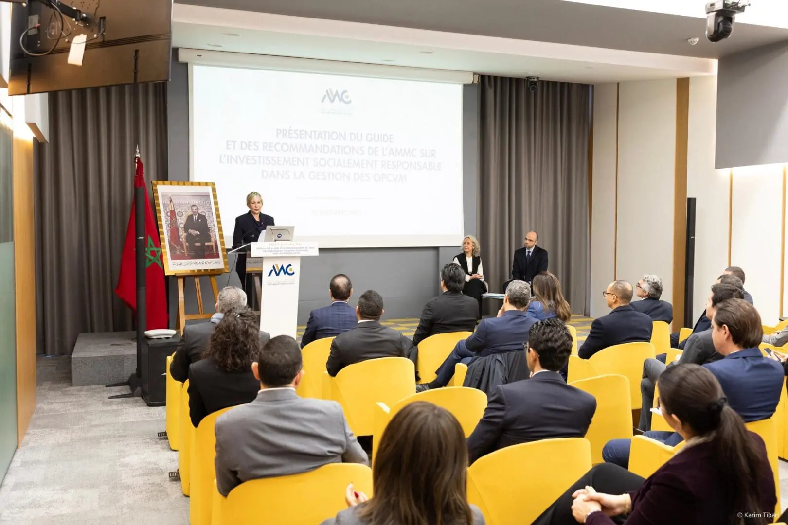 Maroc : L’AMMC publie un guide sur l’Investissement Socialement Responsable dans la Gestion des OPCVM L’Autorité Marocaine du Marché des Capitaux (AMMC) a présenté, ce matin à Rabat, un nouveau guide de finance durable consacré à l’investissement Socialement Responsable (ISR) dans la gestion des OPCVM.