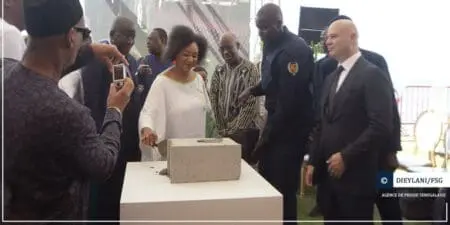 Césaire. «Nous les Martiniquais, nous avons la nationalité française, mais nous devons tourner nos regards vers l’Afrique, nous ne devons pas seulement regarder vers l’Europe.