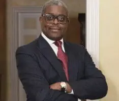 “La nouvelle du décès prématuré d’Herbert Wigwe et de Bimbo Ogunbanjo est terriblement triste et affligeante. Le Nigeria, et même l’Afrique, ont perdu deux de nos esprits les plus brillants. Je les admirais tous les deux et nous partagions tous le désir de conduire la transformation du Nigeria.