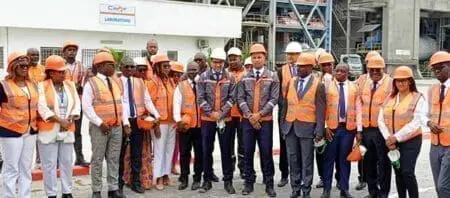Avec cette usine qui sera installée à Meba, dans la province de l’Estuaire, CIMAF vise une production d’un million de tonnes de ciment par an contre 850 000 tonnes actuellement. Dès le début, CIMAF a réalisé un investissement qui assure la production de 500.000 tonnes, s’en est suivi une extension de 350.000 tonnes portant sa capacité annuelle à 850.000 tonnes ; ce qui nous a permis de répondre aux besoins du marché, rappelle son Directeur général.