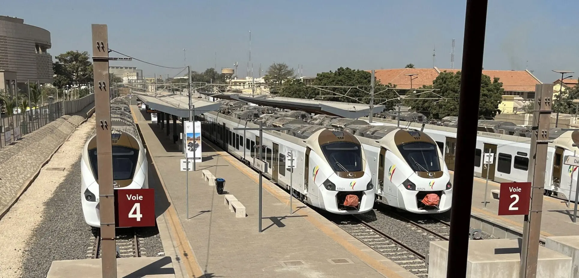 A court terme, nous pensons que l’activité économique restera résiliente, grâce au démarrage de la production d’hydrocarbures.