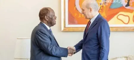 En 2023, la Türkiye était le deuxième pays étranger, après le Burkina Faso, à avoir le plus investi en Côte d'Ivoire. Sa part est de 7%. Les Turcs investissent de façon massive dans la logistique et tout ce qui est plateforme.