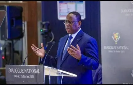 Macky Sall quittera la présidence après l'élection du 24 mars. En 12 ans, il a changé le visage de ce pays de 18 millions d'habitants à coups de grands travaux menés par l'État et le privé, sénégalais ou étranger. Mais un Sénégalais sur trois au moins continue de vivre dans la pauvreté.