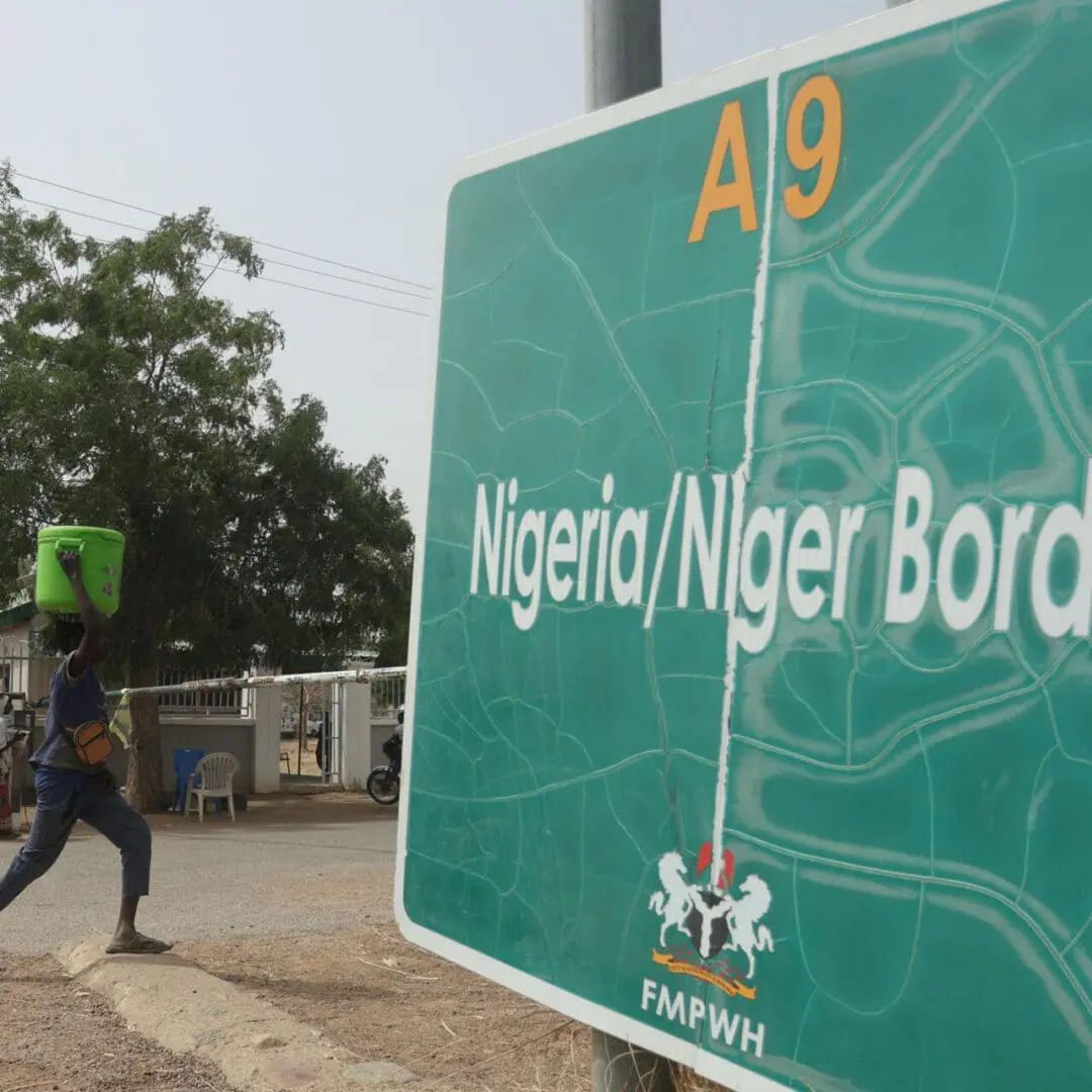 Le ministère "vous informe de la réouverture de notre frontière terrestre avec la République fédérale du Nigeria ce vendredi 22/03/2024 à partir de zéro heure", a indiqué le message.