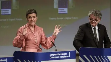 Les géants de la tech dans le collimateur de l’UE Bruxelles reproche en effet à Google, comme Apple, d’appliquer des restrictions et des contraintes excessives -y compris financières- aux développeurs, les empêchant d’orienter les utilisateurs vers d'autres.