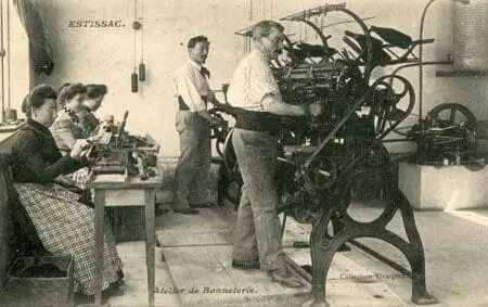 Pierre, frère d'Augustin Jeanneau (1902-1992), atteint dès sa jeunesse de la tuberculose, dut être hospitalisé de longs mois à Châteaubriant où un grand spécialiste pneumologue le soigna. Après sa longue convalescence, Augustin lui proposa de venir dans l'entreprise pour s'occuper des ateliers de Coron, de Vezins et des Gardes. Il accepta et, chaque semaine, il s'y rendait avec la Peugeot 202 noire de l'entreprise (modèle des années 1946).