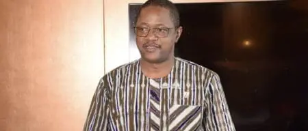 Après le succès de l’actionnariat populaire (APEC) et la montée en puissance du Fonds de soutien patriotique (FSP), le gouvernement burkinabè dégaine une nouvelle arme économique : les «Diaspora Bonds.» Ce mécanisme innovant ne se contente pas de capter des fonds ; il transforme chaque Burkinabè de l’extérieur en un investisseur direct de la reconstruction nationale.