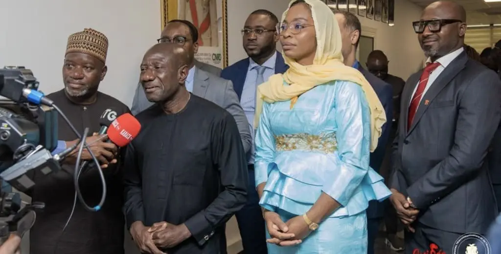 Télécoms : Le groupe MTN discute de son désengagement de la Guinée Ont également pris part à la rencontre, Mourana Soumah, ministre de l’Economie et des Finances, et Karamo Kaba, gouverneur de la Banque centrale. Les échanges ont porté sur le départ de la société télécoms sud-africaine du pays.