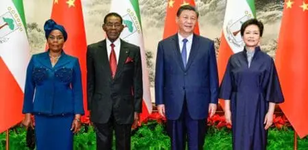 Les discussions entre le président équato-guinéen Teodoro Obiang Nguema Mbasogo et son homologue chinois Xi Jinping ont porté sur une large palette de domaines d'intérêt commun, notamment l'économie, le commerce, les finances, la défense et la sécurité, selon le communiqué ayant sanctionné la visite d’Etat du numéro 1 de la Guinée équatoriale en Chine.