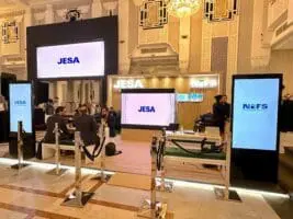 En effet, le fournisseur leader de solutions en Afrique dans les domaines de la conception, de l’ingénierie, de la réalisation de projets et de la gestion d’actifs, a organisé dans le cadre de cet événement phare une conférence autour du thème : « Elever les normes HSE sur notre continent : comment JESA, une entreprise marocaine, peut-elle aider ses partenaires à fournir une performance HSE de classe mondiale ?»