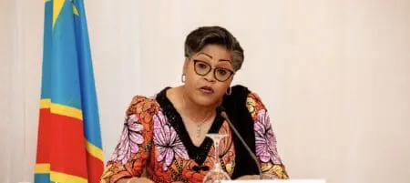 RDC : Le FMI fait la leçon de gestion budgétaire à Kinshasa La Loi de finances révisée devra refléter ces changements et les autres modifications du cadrage budgétaire, note le FMI en ajoutant que le renforcement de la gestion des finances publiques reste essentiel pour continuer à mobiliser les recettes et améliorer la qualité et l'efficacité des dépenses publiques.