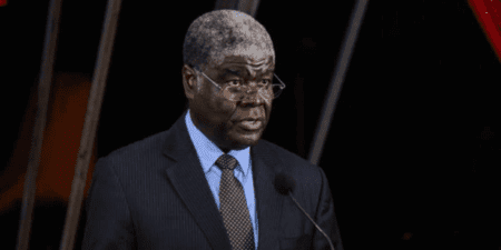 Selon les prévisions de l’agence S&P Global Ratings, la Côte d’Ivoire devrait enregistrer une croissance moyenne du PIB réel de 6,5 % sur la période 2024-2027, soutenue par les investissements dans les infrastructures, l’industrialisation, l’augmentation de la capacité de transport et l’activité croissante dans les technologies de l’information et de la communication.