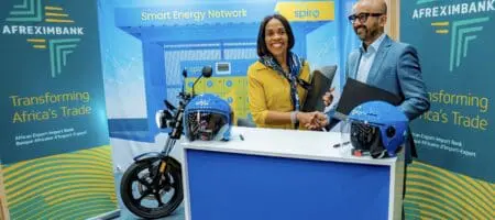 «Ce partenariat avec Afreximbank est une étape cruciale pour Spiro», a déclaré Kaushik Burman, PDG de Spiro. Et il ajoute : «la facilité de crédit de 50 millions de dollars US améliorera considérablement nos capacités opérationnelles et nous aidera à étendre notre empreinte à davantage de pays africains. Elle témoigne de la confiance dans notre modèle économique et de notre contribution au développement durable en Afrique.»