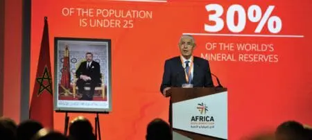 Il est vrai que le contexte socio-économique mondial est particulièrement rude depuis quelques années, marqué profondément par une crise sanitaire qui a rebattu les cartes et traversé encore aujourd’hui par des crises géopolitiques et des conflits régionaux qui impactent nos sociétés, reconfigurant nos modèles économiques et perturbant les chaînes d’approvisionnement, reconnaît M. El Kettani. Mais, « l’Afrique fait preuve d’une extraordinaire résilience avec des indicateurs macro-économiques prometteurs affichant des taux de croissance parmi les plus élevés au monde.»