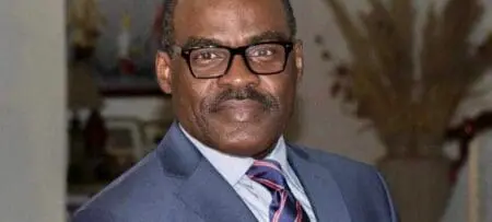 Sortir Nicolas Kazadi du gouvernement, pour des considérations politiques ou non, n’est donc pas seulement une injustice, à l’aune du bilan qu’il vient de réaliser au ministère des Finances, mais un risque de dégénérescence économico-financière avec la remise en cause de toutes les bonnes réformes qui ont permis à la RDC de reprendre langue avec les institutions financières internationales.