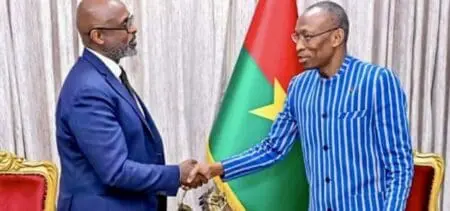 Burkina Faso : Le Premier ministre salue l’attitude du FMI mais interroge la pertinence de ses interventions «Depuis l’indépendance de la Haute-Volta, le pays des Hommes intègres a toujours eu de bons rapports avec le FMI. Cependant, la population reste toujours pauvre, malgré l’intervention des différents projets financés par plusieurs institutions, dont le FMI, a fait remarquer le chef du gouvernement à l’endroit d’une délégation du FMI reçue en audience à Ouagadougou.