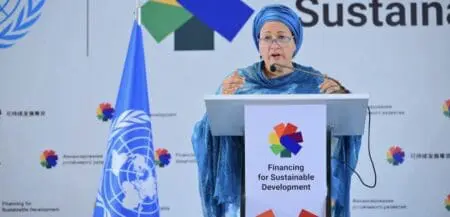 “Cela ouvre la porte aux dirigeants mondiaux pour adopter des réformes ambitieuses destinées à fournir un financement abordable à long terme et à grande échelle – et à mettre en œuvre les mesures de relance des ODD.» C’est également l’occasion de réformer un système financier international «obsolète, dysfonctionnel et injuste», a-t-il déclaré, appelant à «une volonté politique maximale» pour agir et sauver l’Agenda 2030 pour le développement durable.