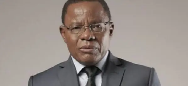 Cameroun/présidentielle 2025 : Le pouvoir lance ses micmacs Ce n’est pas la première fois que Yaoundé reporte les élections législatives et municipales. Cela était déjà le cas en 2012, lorsque les autorités avaient évoqué la nécessité pour Elecam, l’organe chargé de l’organisation et de gestion du processus électoral qui venait d’être mis sur pied de bien prendre ses marques.