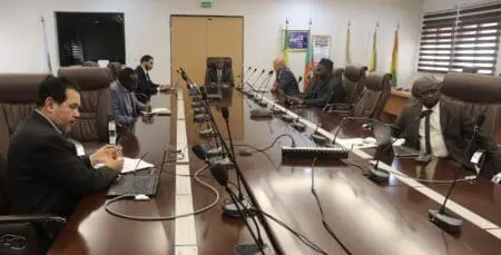 ‘’Le but de cette rencontre est d’étudier les voies et moyens de construire des ouvrages [dans la vallée du fleuve Sénégal] en tenant compte de leur impact environnemental et social’’, a expliqué le Directeur des infrastructures régionales de l’OMVS, Ahmed Ramdane Sylla.