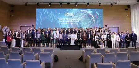 Symposium économique africain : Le Policy Center for the New South présente son rapport annuel sur l’économie de l’Afrique 2024 Élaborée sous la direction du chercheur principal au PCNS, Larabi Jaïdi, cette édition du rapport réunit des contributions d'une pléiade de chercheurs, praticiens du développement et acteurs de premier plan pour explorer les défis complexes auxquels le continent est confronté ainsi que les opportunités qui se présentent. Lors d'une présentation de cedit rapport, les experts ont discuté des conclusions clés et des recommandations visant à façonner des stratégies économiques durables pour le continent.