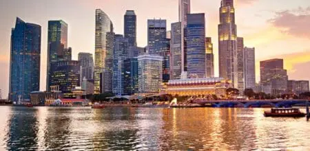 La performance de Singapour marque un retour en forme ; après avoir occupé la première place en 2020, elle est ensuite tombée à la cinquième, troisième et enfin quatrième place les années suivantes, tandis que le Danemark et la Suisse se sont livrés une lutte pour le pouvoir sur la première place.