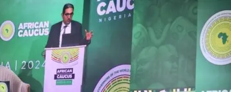 «La Banque travaille également en partenariat avec le Secrétariat de la ZLECAf et la Commission de l'Union africaine (CUA) pour assurer une mise en œuvre réussie du Système panafricain de paiement et de règlement, de l’Africa Trade Gateway et du Régime collaboratif africain de garantie de transit d'Afreximbank », a-t-il poursuivi.