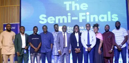 Challenge Fintech 2024 : Ecobank annonce les finalistes «Les finalistes de cette année du Challenge Fintech Ecobank ont démontré un talent et une innovation exceptionnels ; et nous sommes impatients de les accueillir à la Finale. Chez Ecobank, nous sommes engagés à collaborer avec ces créateurs d'entreprises pour développer des produits et services qui bénéficieront à nos clients et contribueront au progrès de notre continent», indique Jeremy Awori, Directeur général du Groupe Ecobank.