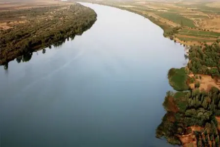 Alerte aux risques « élevés » de débordement du fleuve Sénégal Selon la même source, le fleuve Sénégal long de plus de 1.700 km est à 34 centimètres de la cote d’alerte de 10 mètres dans la région de Bakel, à 39 centimètres sur 08 mètres à Matam, et 50 centimètres sur 10 mètres à Kidira.