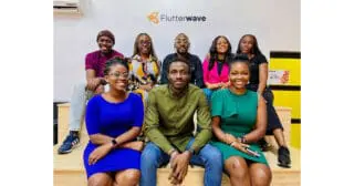 Flutterwave est la principale société de technologie de paiement qui permet aux entreprises du monde entier d'étendre leurs opérations en Afrique et sur d'autres marchés émergents grâce à une plateforme qui permet des transactions locales et transfrontalières via une interface de programmation d'application (API).