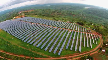 Le cluster énergie du groupe panafricain, Axian, a annoncé avoir acquis une participation dans Gigawatt Global Rwanda Ltd. (Gigawatt Rwanda), une centrale solaire située au Rwanda, sur le terrain du Village des Jeunes Agahozo-Shalom à Rwamagana. Cette acquisition qui s’est faite aux côtés de Fortis Green Renewables Investment Management, une société de gestion d'investissements dans les énergies renouvelables, représente le premier investissement de l’entreprise au Rwanda.