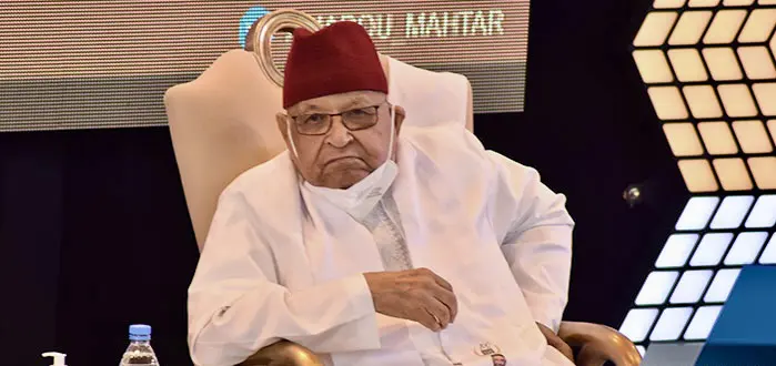 Sénégal | Décès de l’ex-Directeur général de l’Unesco Amadou Makhtar Mbow à 103 ans Amadou Mahtar Mbow, qui a dirigé l'Organisation des Nations unies pour l'éducation, la science et la culture (Unesco) de 1974 à 1987, était une figure emblématique du Sénégal qui a marqué son pays et l'Afrique pour son engagement en faveur de l'éducation et de la paix. "Premier Africain à diriger une organisation internationale, humaniste convaincu, intellectuel complet, il a profondément marqué notre institution en défendant avec force l'exigence de solidarité et d'égale dignité entre les peuples et entre les cultures", a réagi l'actuelle Directrice générale de l'Unesco, Audrey Azoulay.