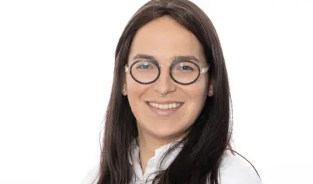 NanoClear Water Solutions, fondée en 2023, est leader dans le traitement avancé de l'eau avec des solutions innovantes, non chimiques et à faible consommation d'énergie. Notre technologie brevetée de nanomatériaux, mise en valeur par notre produit phare ProBio Media (PBM), révolutionne le traitement de l'eau et des eaux usées en augmentant considérablement l'efficacité des processus biologiques.