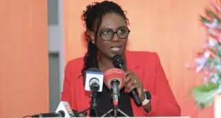 La phase de présélection du SIREXE Hackathon retiendra les neufs meilleurs projets sélectionnés par un jury qui seront présentés lors du SIREXE. En effet, trois projets seront retenus dans chaque secteur (mines, hydrocarbures et énergie). Un accent particulier est mis sur l’aspect de la propriété intellectuelle afin de protéger les œuvres des titulaires : «les candidats doivent écrire de manière complète la situation de leur projet, notamment en ce qui concerne la propriété intellectuelle», a précisé, Mme Mireille Aka, Porte-parole du SIREXE 2024.