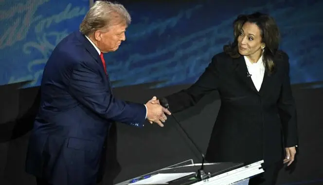Débat Trump – Harris : Déceler le vrai du faux "Ce n'est pas vrai" : au cours de leur premier débat avant la présidentielle de novembre aux Etats-Unis , Kamala Harris et Donald Trump se sont invectivés sur leur bilan et leur programme respectif, à renfort d'approximations et de fausses informations. Voici les principales affirmations fausses ou trompeuses sur les grands thèmes du débat, vérifiées par l'équipe de fact-checkeurs de l'AFP.