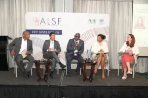 L’édition 2024 du Forum Africa Public-Private Partnerships, organisée les 17 et 18 septembre à Nairobi, par la Facilité africaine de soutien juridique (ALSF), organisation internationale d'assistance juridique aux pays africains, a mobilisé un panel d’invités prestigieux. Avec un objectif clair : discuter de la mise en place de partenariats public-privé pour intégrer la résilience climatique dans les projets d'infrastructures. En d'autres termes, démontrer que la coopération entre les gouvernements africains et les acteurs du secteur privé peut non seulement jouer un rôle déterminant dans le développement des économies du continent, mais aussi les protéger des impacts croissants du changement climatique.