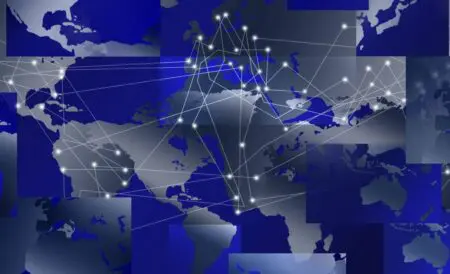 «Le slogan électoral de Donald Trump était «Make America Great Again.» Il est aisément transposable : Make Russia Great Again ! Make China Great Again ! Partout l’on cherche à revenir en arrière. » (Bruno Tertrais la revanche de l’histoire) Gilpin a observé, à l’instar du sociologue Ibn Khaldoun il y a des siècles, que les puissances dominantes se succèdent et que toute puissance hégémonique est inévitablement destinée à décliner. En effet, à un certain moment, l’expansion dépasse les bénéfices, la répartition du pouvoir au sein du système évolue, et d’autres États émergent pour contester cette suprématie. Cependant, le retour des hégémons demeure un phénomène encore peu théorisé.