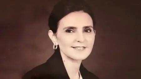 Naziha Belkeziz occupe actuellement le poste de Directrice générale chargée des risques de la BCP. Elle dispose d’une expérience de plus de 30 ans dans les métiers de la Banque, de la Finance et de la Gouvernance, notamment au sein du Groupe Attijariwafa bank où elle a occupé plusieurs postes stratégiques ou encore en tant que consultante en gouvernance. Elle sera ainsi la première femme à occuper le fauteuil de PDG d’une banque au Maroc.