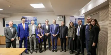 Maroc | Accompagnement des épiciers : Bank of Africa et CHARI signent une convention de partenariat Suite à l’agrément obtenu par Bank Al Maghrib et conformément aux dispositions de la loi 103-12, octroyant à CHARI Money une qualité d’établissement de paiement, Bank of Africa signe un partenariat avec CHARI Money dans le but de faciliter la digitalisation des petites entreprises clientes de CHARI.