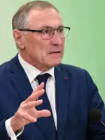 Homme d’expérience, rompu à l’exercice de la diplomatie sur le continent, il a été Secrétaire d'État chargé de la Défense et des Anciens Combattants mais également Secrétaire d'État chargé de la Coopération et de la Francophonie avant d’être touché personnellement par la mort tragique de son fils en opération au Mali. Ce dernier se voulait rassurant sur le maintien de bases françaises en Afrique, réorganisées comme des «dispositifs socles», avec des effectifs resserrés, prêtes à proposer une offre de coopération aux pays hôtes. 