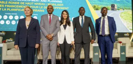Rabat |Africa Investment Forum : via diverses sources d’investissement, comment urbaniser l’Afrique d’ici à 2050 ? (Panélistes) La population urbaine du continent africain va tripler dans les vingt-cinq prochaines années, selon les projections démographiques et les pays africains devront investir jusqu’à 5,5 % de leur Produit intérieur brut (PIB) dans le développement urbain, s’ils veulent éviter la prolifération du phénomène de bidonvilisation