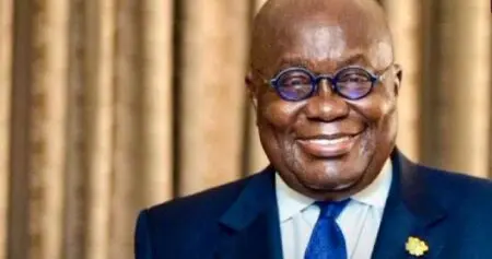 Cette annonce intervient quelques jours avant que Nana Akufo-Addo quitte le pouvoir, le 6 janvier, après deux mandats successifs. John Mahama, candidat de l'opposition vainqueur de la présidentielle de décembre, lui succède. "Je suis fier d'avoir donné mon accord aux voyages sans visa pour tous les détenteurs africains de passeport, avec effet intervenant à partir du début de cette année", a dit le président sortant lors de son dernier discours à la nation.