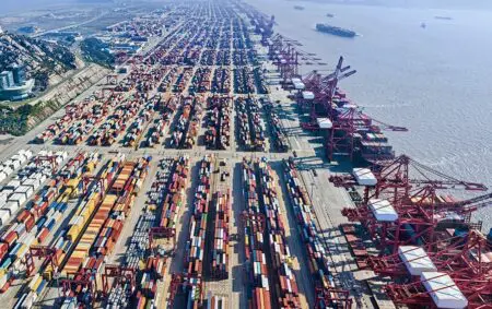 Les MNT regroupent l’ensemble des mesures autres que les droits de douane qui peuvent avoir une incidence économique sur le commerce international des marchandises.