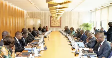 Selon les analystes de l’agence américaine, cette note reflète «une croissance solide, une gestion budgétaire rigoureuse et des politiques macroéconomiques bien ancrées, caractérisées par une faible inflation et un partenariat étroit avec le FMI.»